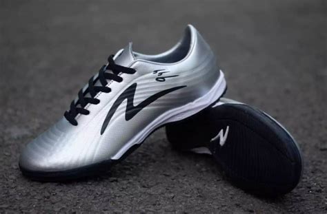 10 Rekomendasi Sepatu Futsal Specs Terbaik (Terbaru Tahun 2023).